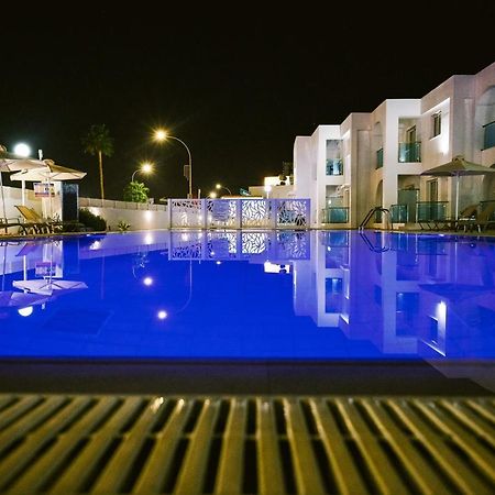 Kaos Hotel Apartments Agia Napa Exterior foto