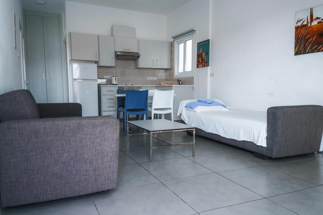 Kaos Hotel Apartments Agia Napa Exterior foto
