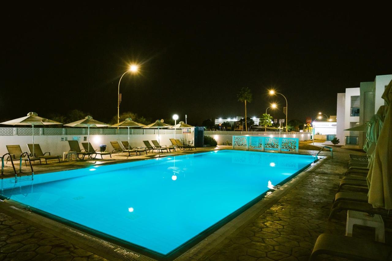 Kaos Hotel Apartments Agia Napa Exterior foto