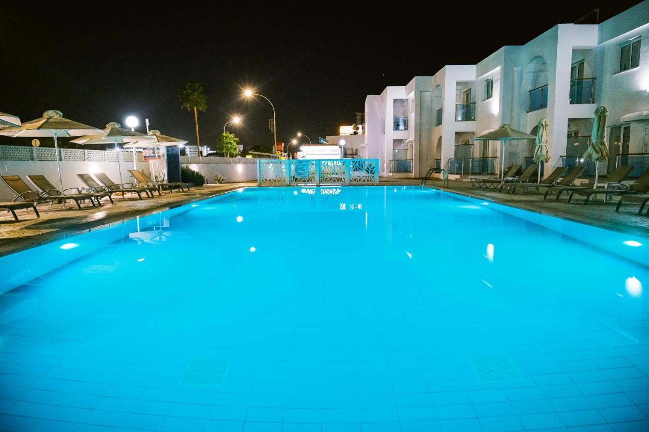 Kaos Hotel Apartments Agia Napa Exterior foto