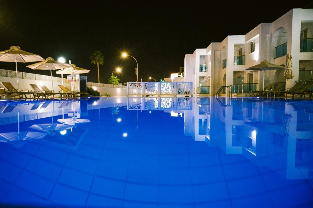 Kaos Hotel Apartments Agia Napa Exterior foto