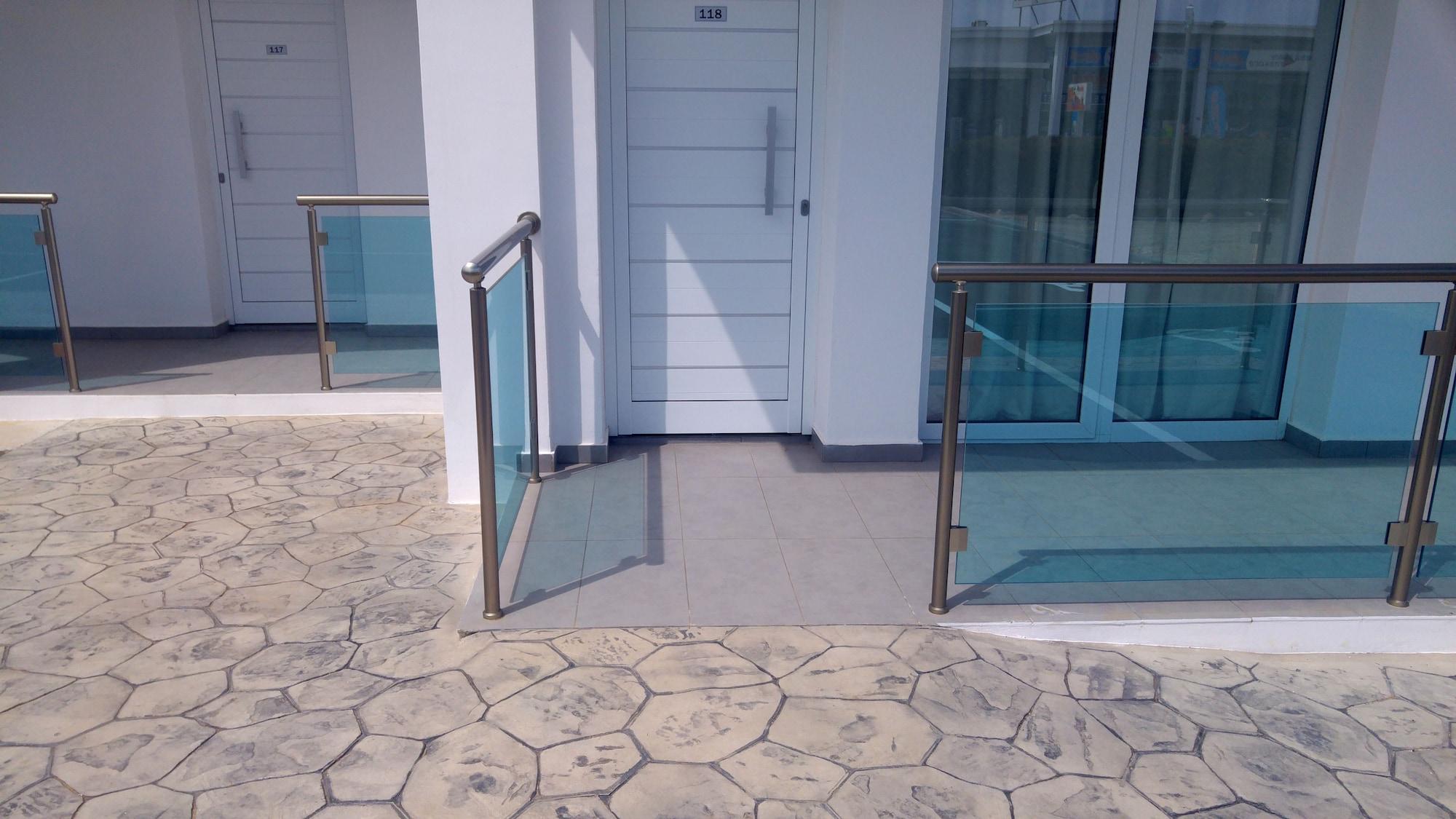 Kaos Hotel Apartments Agia Napa Exterior foto
