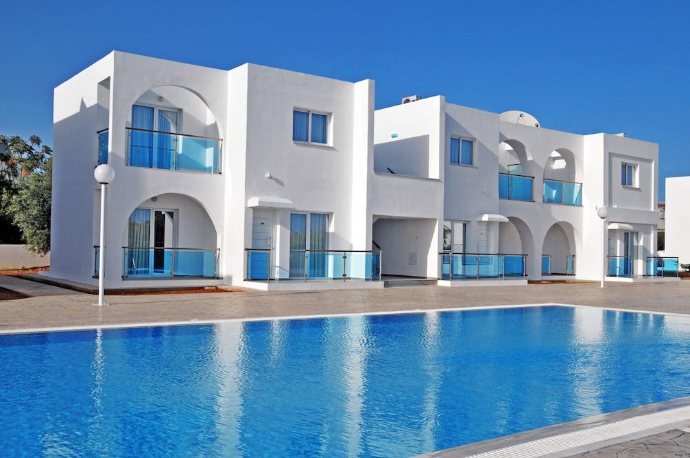 Kaos Hotel Apartments Agia Napa Exterior foto