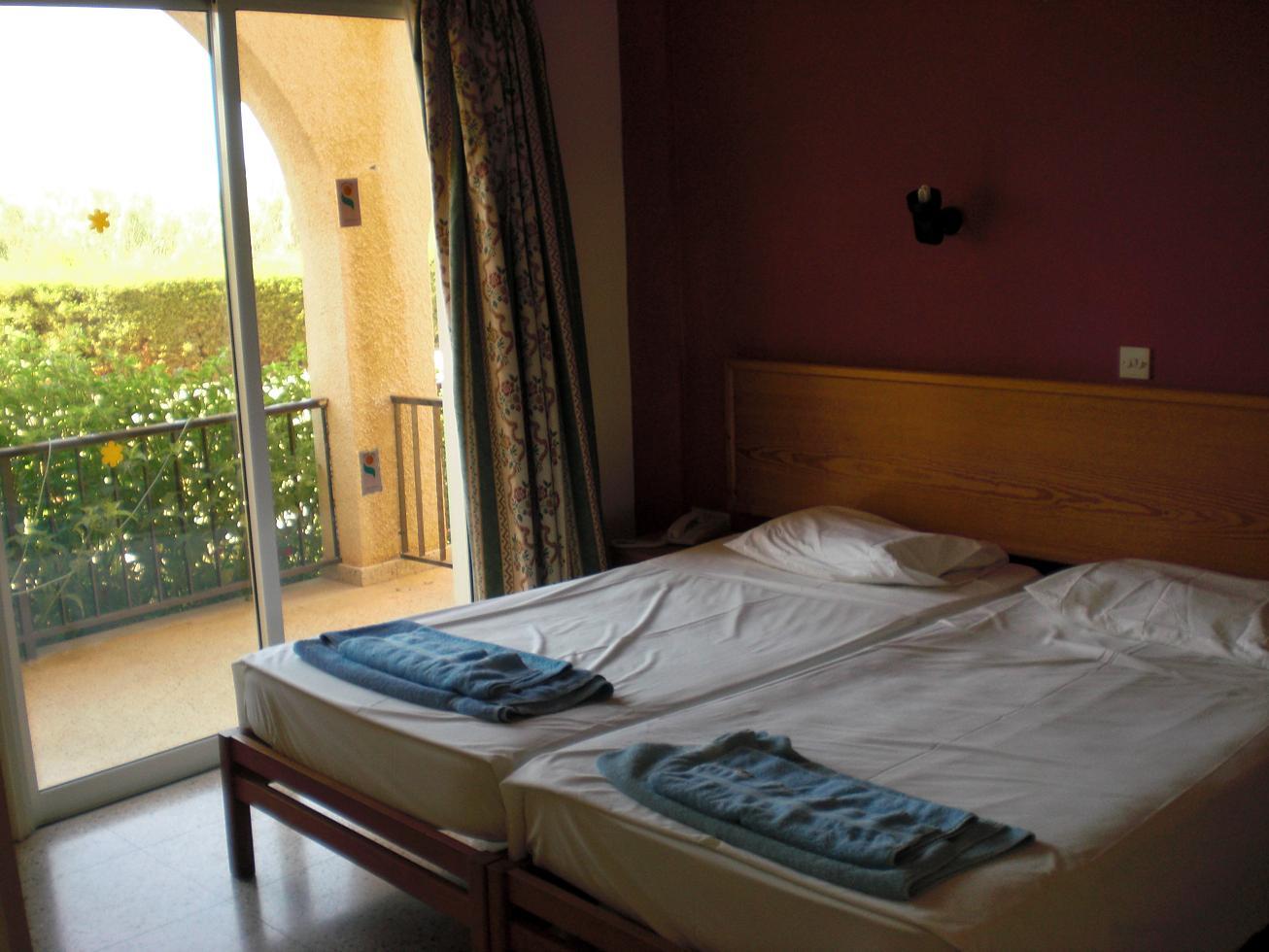 Kaos Hotel Apartments Agia Napa Exterior foto